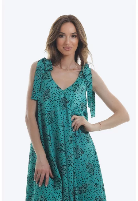 Разкроена шпиц рокля