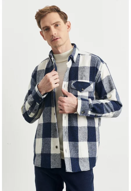 Риза на каре с джобове