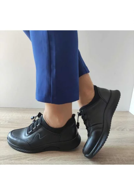 11-90 Ежедневни дамски обувки черни - черни