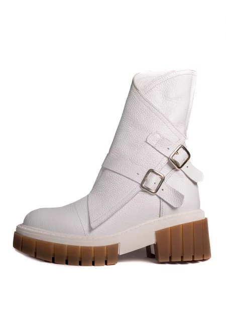 Кожени боти с тока - Бял