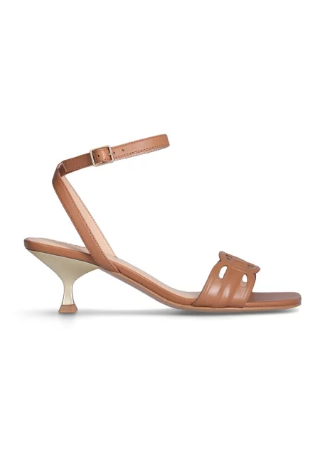 Кожени сандали с каишка на глезена - Карамел