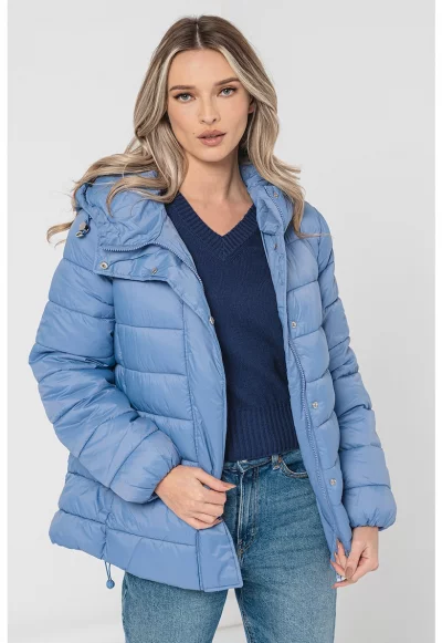 Подплатено зимно яке с качулка