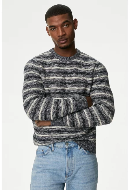 Раиран пуловер с овално деколте