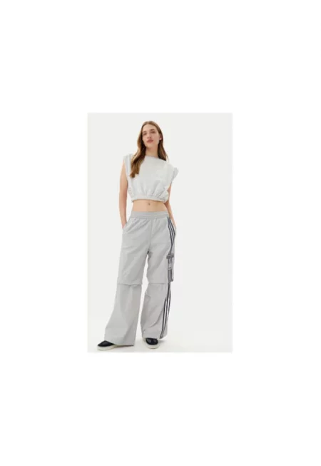 Широки панталони със странични джобове