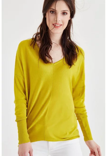 Свободен шпиц пуловер