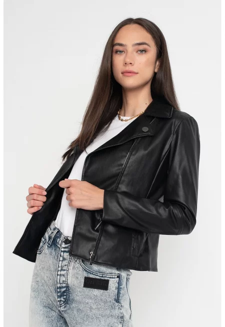 Яке от еко кожа с остри ревеери - Черен