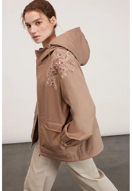 Яке с качулка и цип