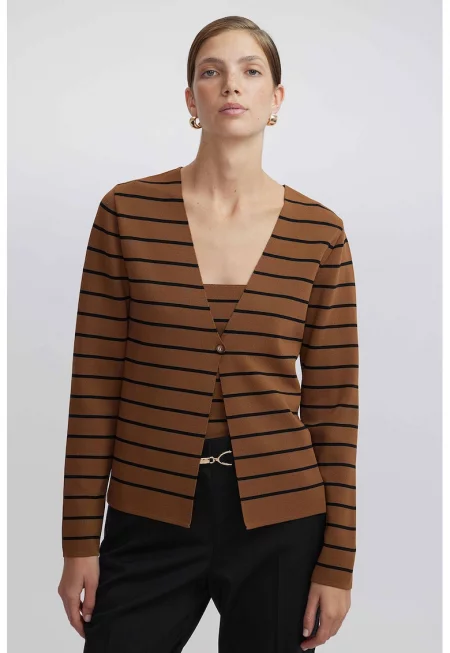 Жилетка с шпиц - Черен/Канелено кафяво