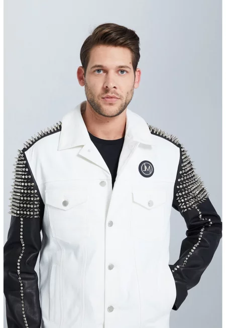 Кожено яке с шипове