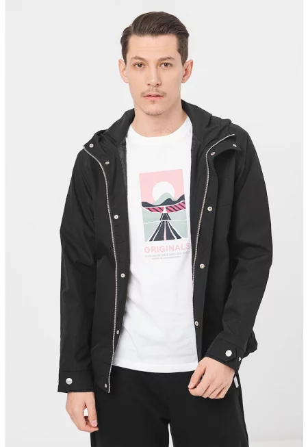 Олекотено яке с качулка