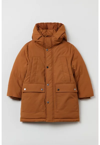 Парка с качулка и джобове с капаче