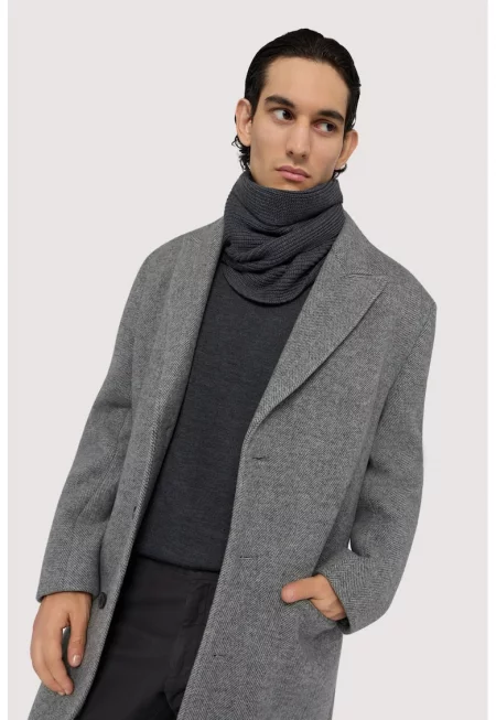 Пуловер от необработена вълна