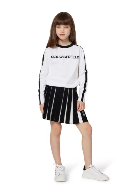 Пуловер с овално деколте и лого - Бял/Черен