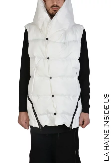 Редовна жилетка с подвижни странични части - закопчаване с копчета - Бял