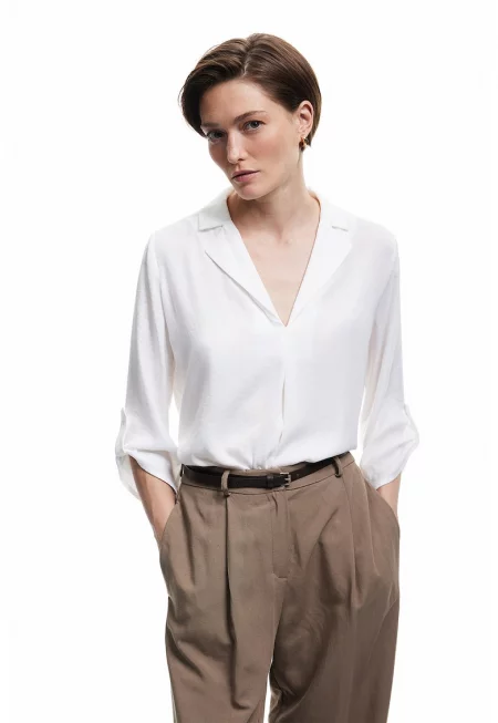 Сатинирана блуза с шпиц