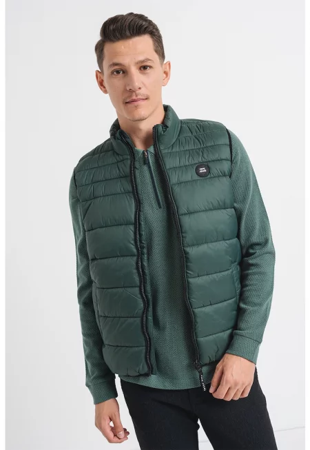 Капитониран елек с цип