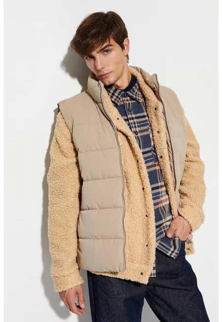 Капитониран елек с вата