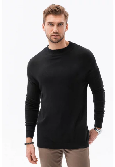 Пуловер с овално деколте