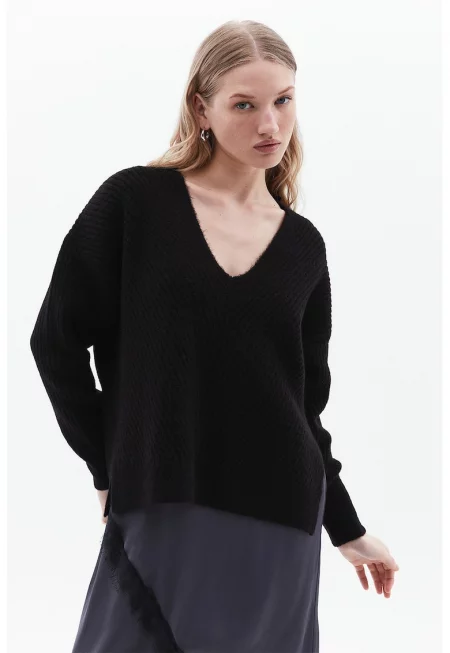 Свободен шпиц пуловер