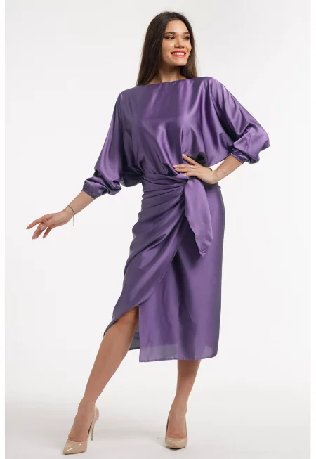 Застъпена рокля с шлиц отпред