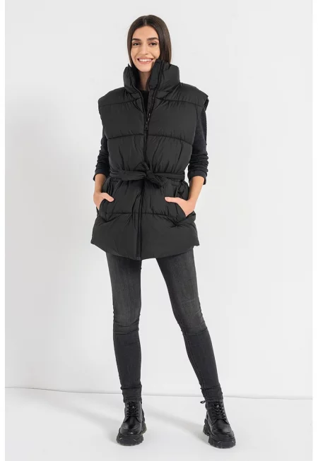 Капитониран елек с колан