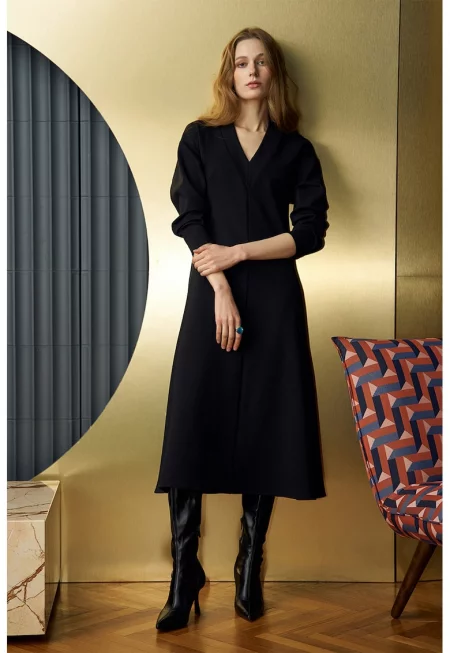 Миди рокля Scarlet с шпиц - Черен