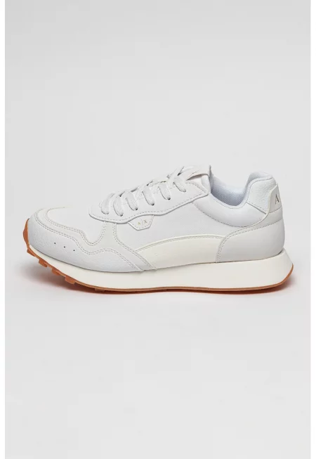 Спортни обувки със синтетика - Бял