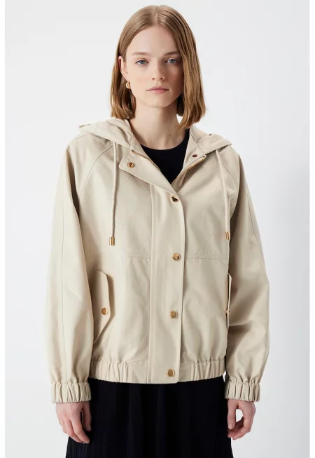 Яке с качулка и еластичен подгъв