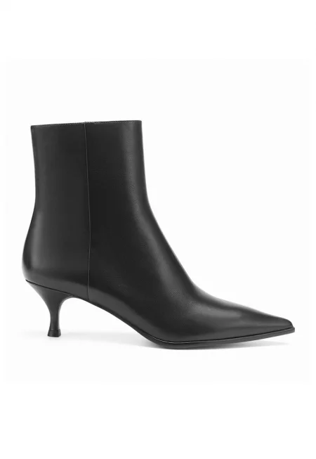 Заострени боти от кожа - Черен