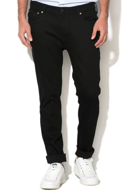 Дънки по тялото