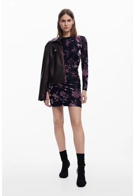 Къса флорална рокля с дълги ръкави