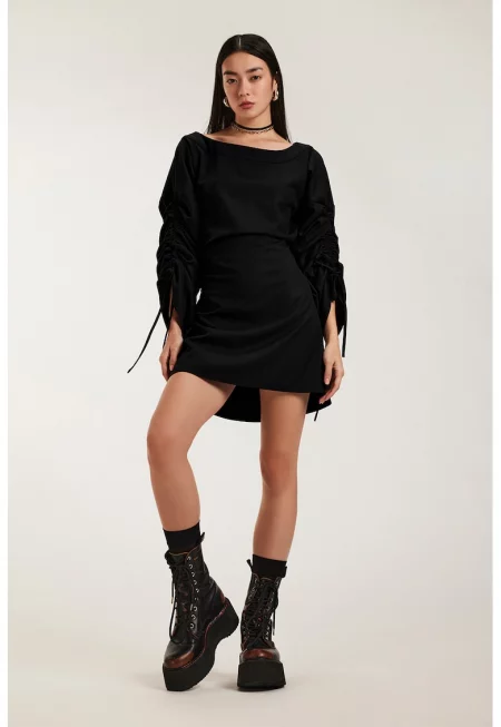 Къса рокля Mocha с набрани ръкави - Черен