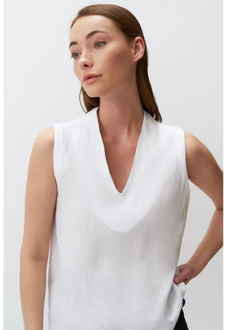 Ленен топ с шпиц и свободна кройка - Бял
