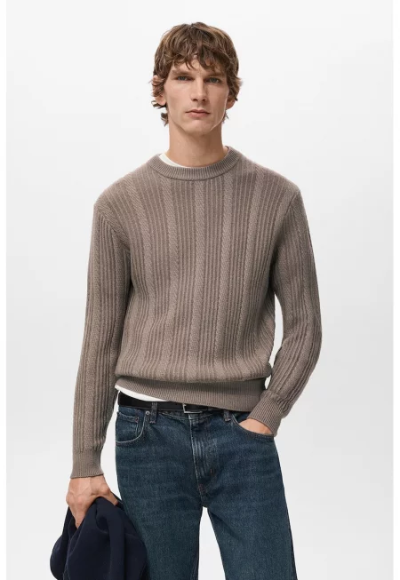 Пуловер с плетка осморка - Камел