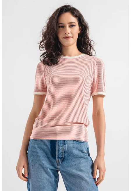 Раирана тениска Tine с овално деколте