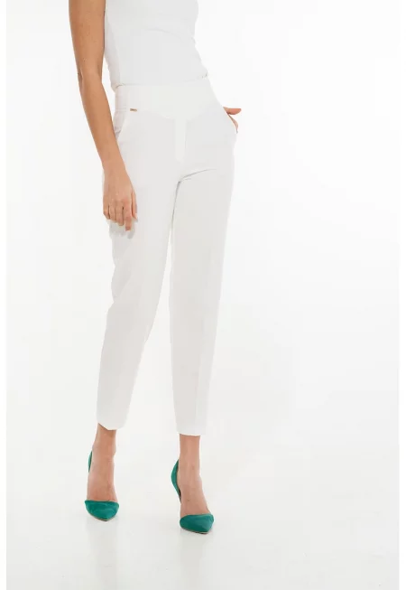 Скосен панталон Teona над глезена - Бял