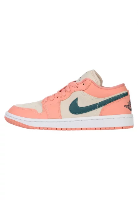 Спортни обувки  Air Jordan 1 Low Re DC0774800 - Дамски