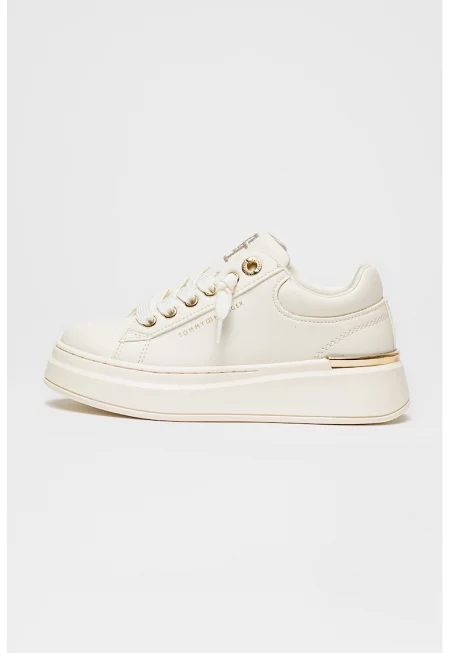 Спортни обувки от еко кожа с лого