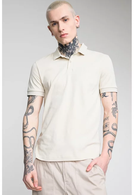 Стандартна тениска Pio с яка и лого - Светло бежово