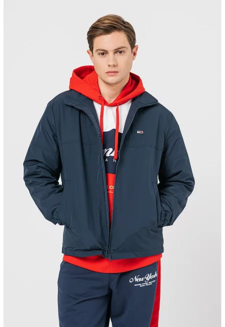 Яке Essential с цип