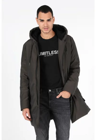 Зимна парка с цепки встрани