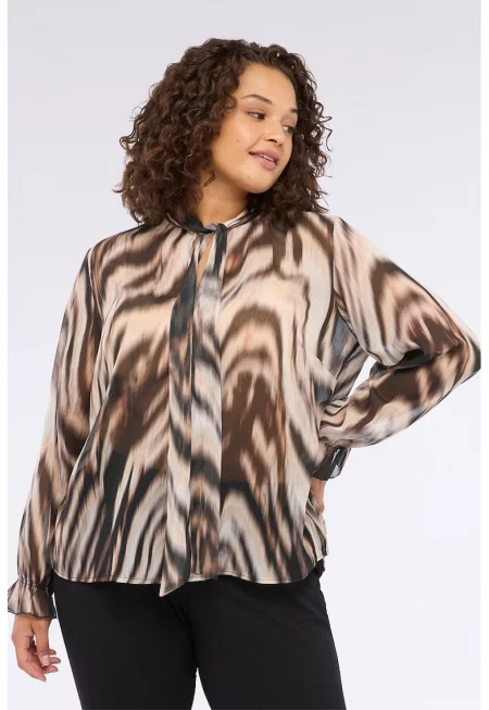 Блуза с панделка