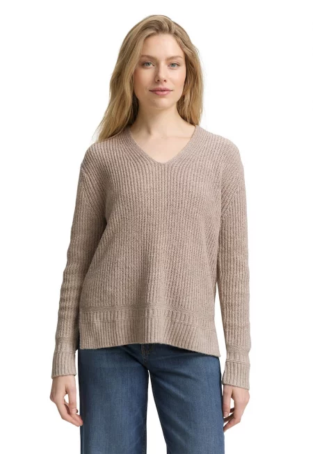 Рипсен шпиц пуловер - Светло кафяво