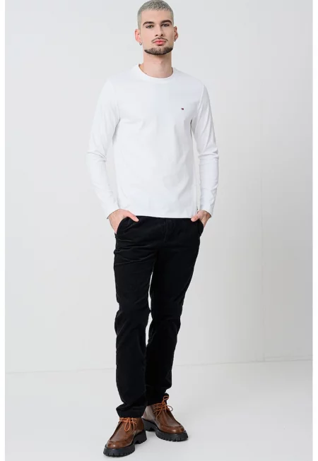 Слим блуза с овално деколте - Бял