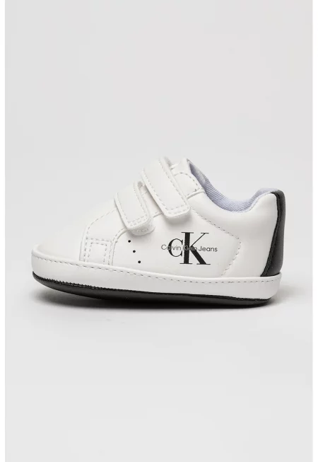 Спортни обувки от еко кожа с велкро и лого