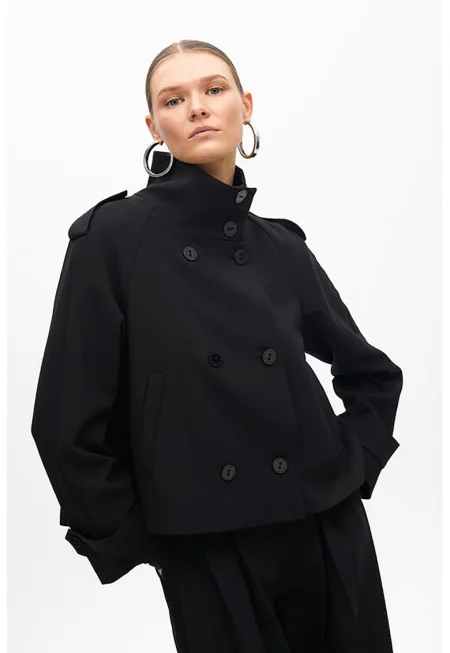 Уголемено късо палто с висока яка - Черен