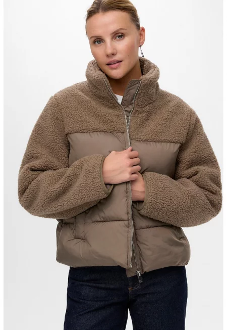 Ватирано зимно яке с плюшени панели