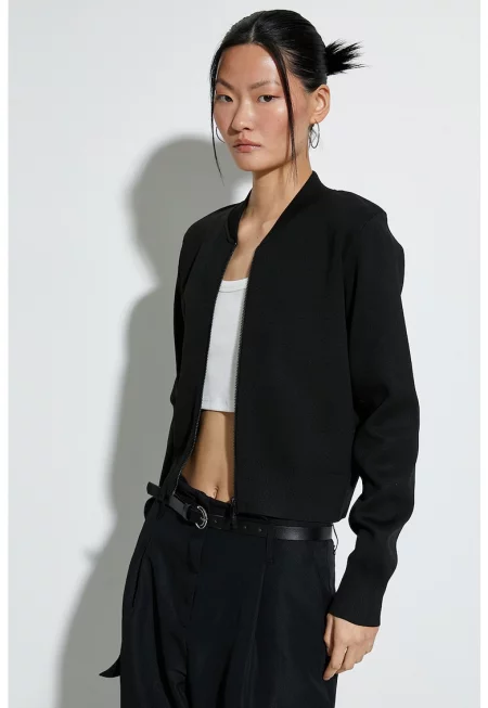 Яке с цип и ниска яка