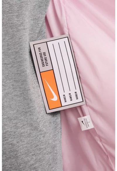 Капитонирано яке с джобове встрани