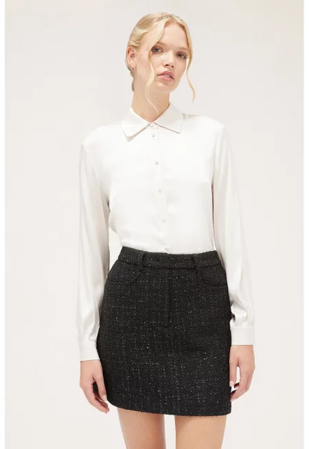 Риза с остра яка и дълги ръкави - Бял